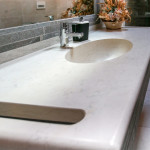 Lavelli e piatti doccia in pietra e marmo a pergine